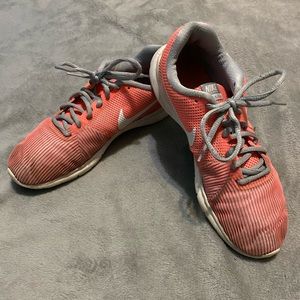 women’s nike shoes